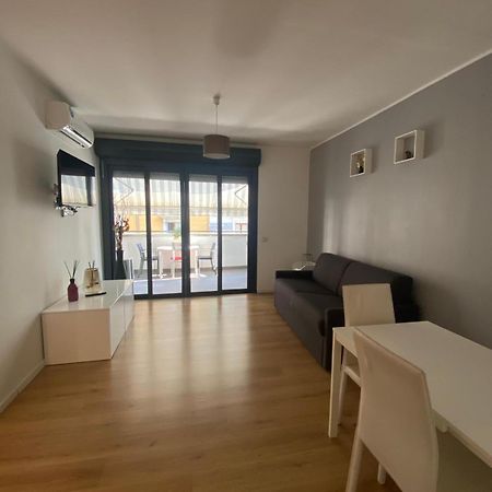 Lux Fara Appartement Milaan Buitenkant foto