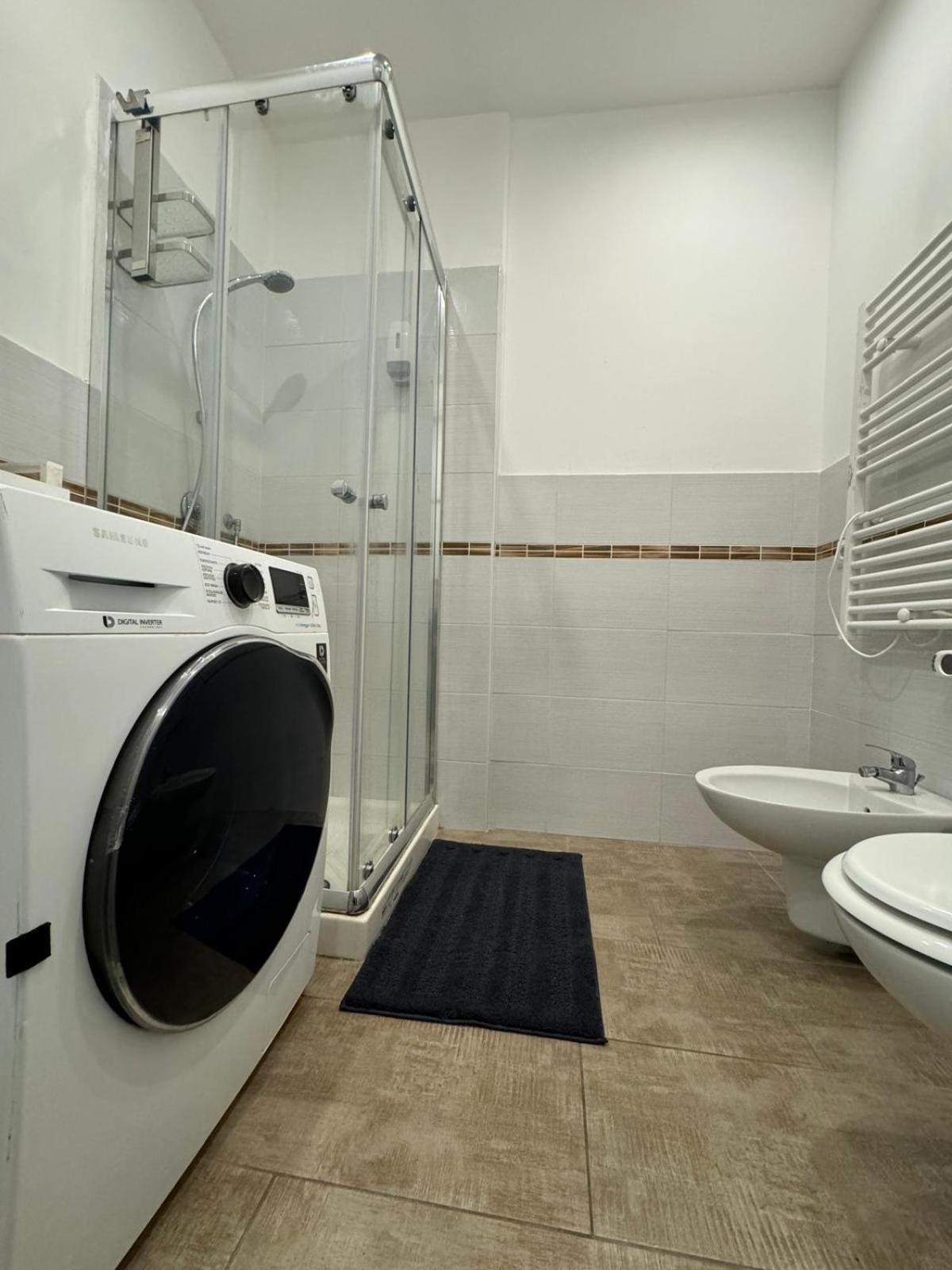 Lux Fara Appartement Milaan Buitenkant foto